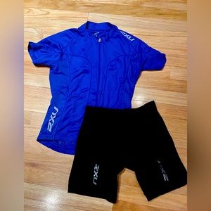 2XU - Triathlon two piece set, Medium shorts and top.